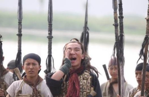 《水浒传》中阮小七是什么结局？因嬉闹被革职安度余生！