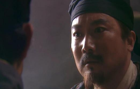 黄文炳对宋江做了什么？为什么宋江刚被救就执意要杀黄文炳？