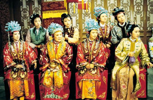 曾经《红楼梦》为什么会被列为禁书？《红楼梦》中有什么？