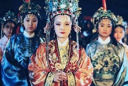 《红楼梦》贾府为什么要建大观园?元春省亲背后心酸有谁知?