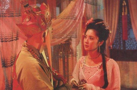 女儿国里的女性为什么不外嫁？女儿国里的女性渴望嫁人吗？