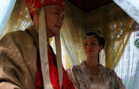 女儿国里的女性为什么不外嫁？女儿国里的女性渴望嫁人吗？