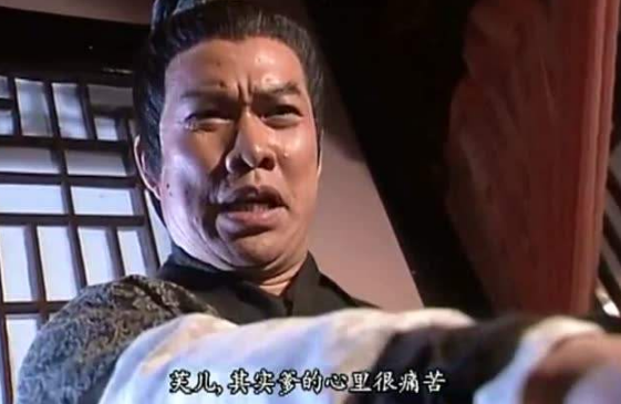 郭芙斩断杨过一臂，郭靖的行为究竟展现了他的优点还是缺点？